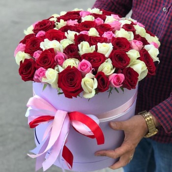 101 red roses in a box